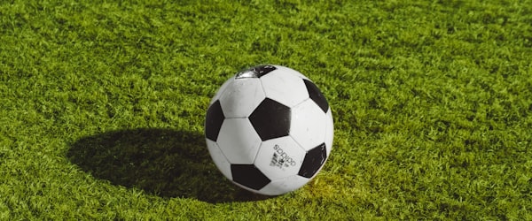 欧洲冠军联赛足球比赛精彩瞬间